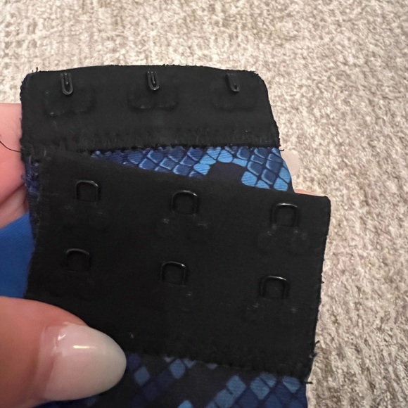 Lululemon Super Sport Tank with Pipe Built in Bra - Picture 5 of 6